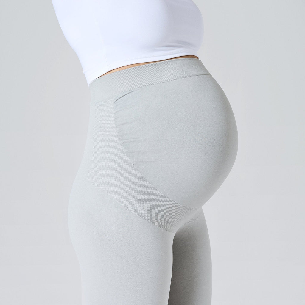 Legging de Grossesse NAVEA, coloris gris clair — porté